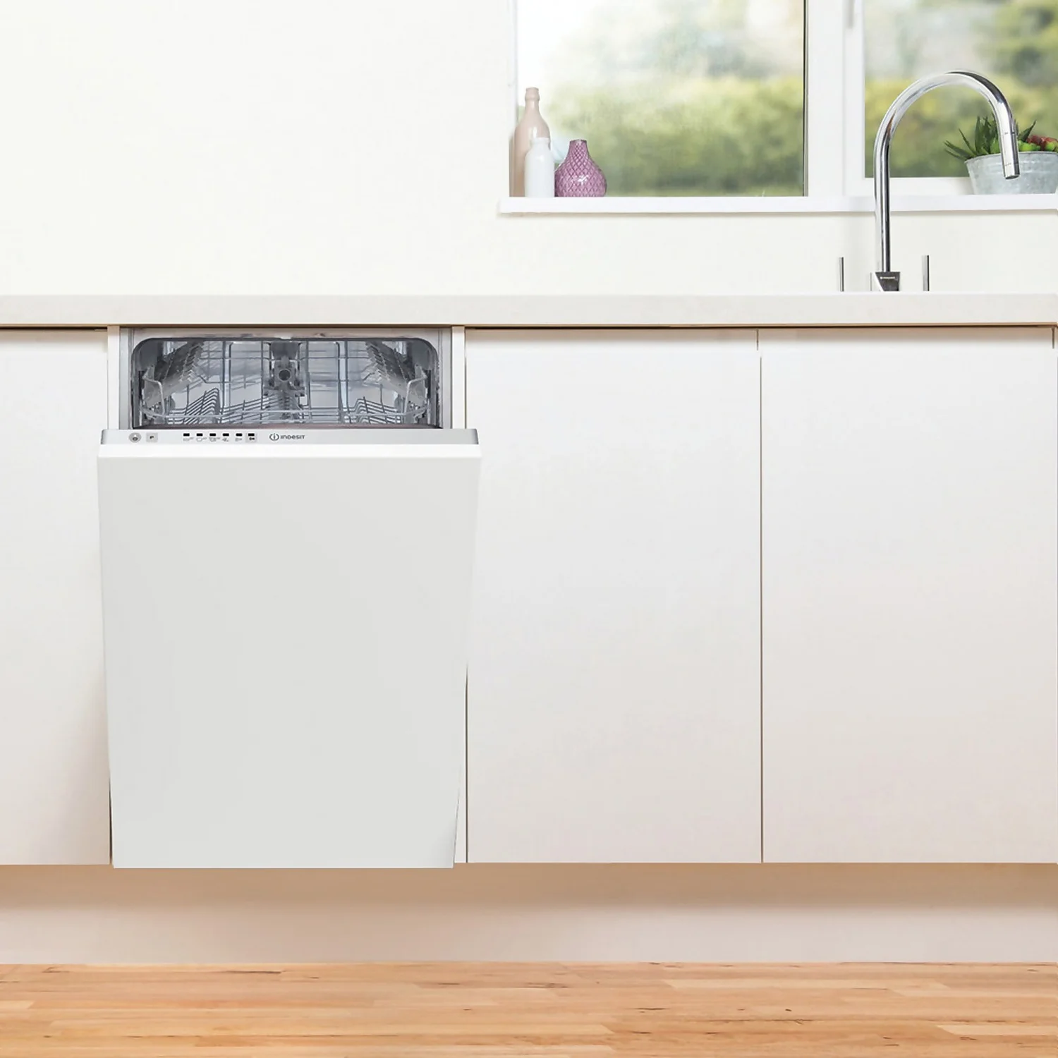 Indesit DSIE2B10UKN Fully Integrated Slimline Dishwasher - White Control Panel 2 Indesit DSIE2B10UKN Fully Integrated Slimline Dishwasher - White Control Panel - Image 2