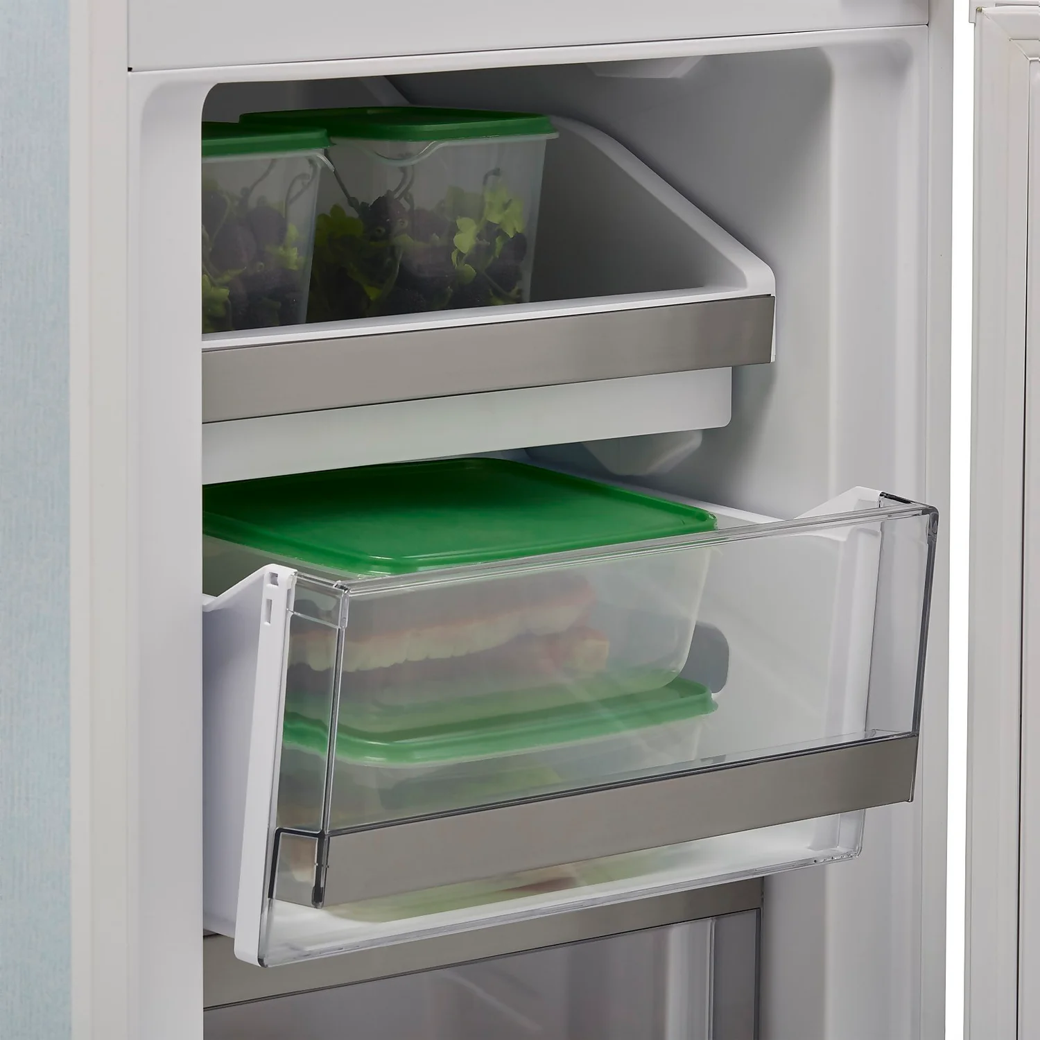 Hoover HOBT5518EWK Integrated 70/30 Total No Frost Fridge Freezer With Sliding Door Fixing Kit - White 5 Hoover HOBT5518EWK Integrated 70/30 Total No Frost Fridge Freezer With Sliding Door Fixing Kit - White - Image 5